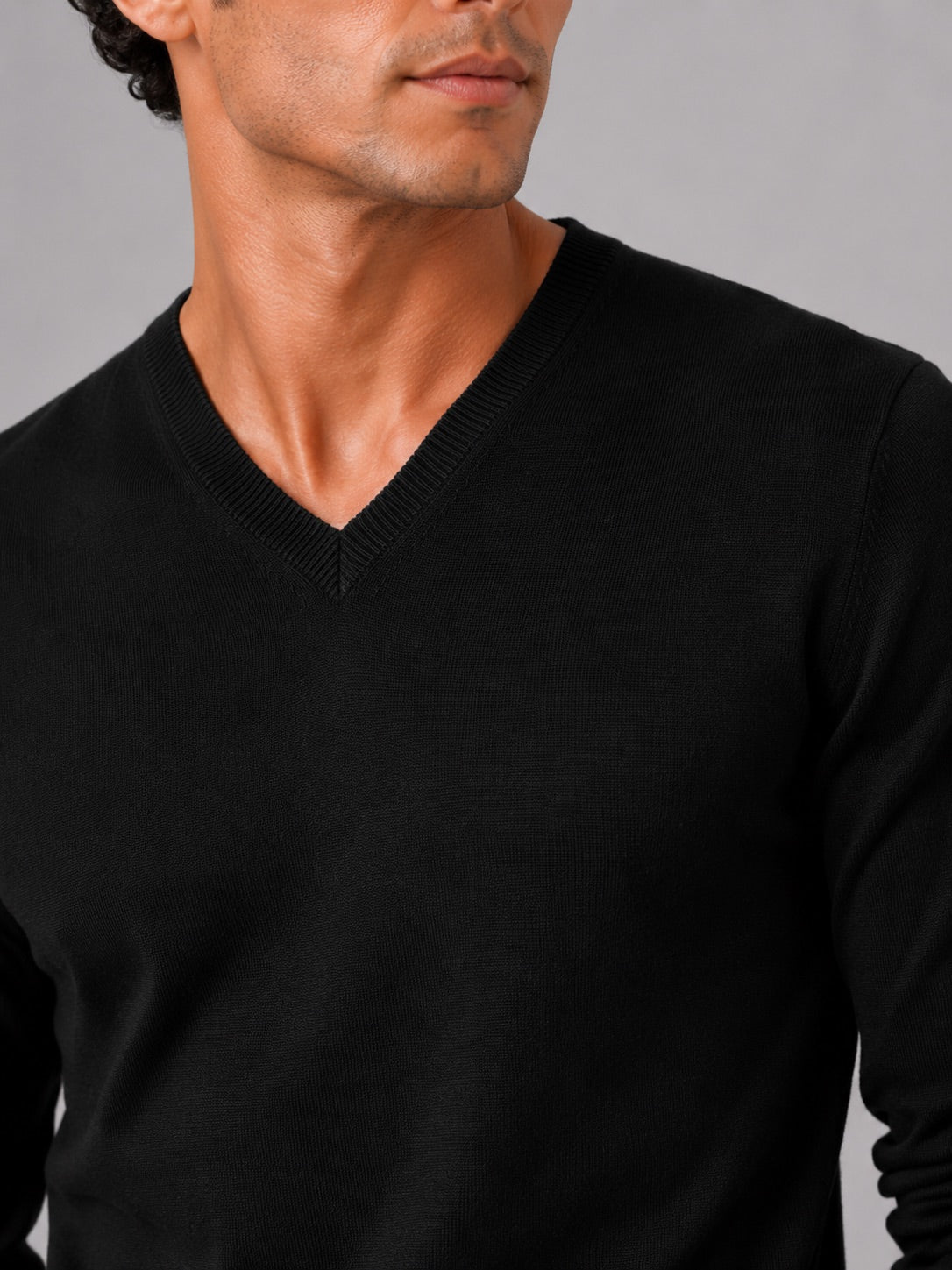 Men’s V-Neck Knit Jumper Slim Fit Long Sleeve Lightweight Autumn Pullover for Business Casual and Everyday Wear