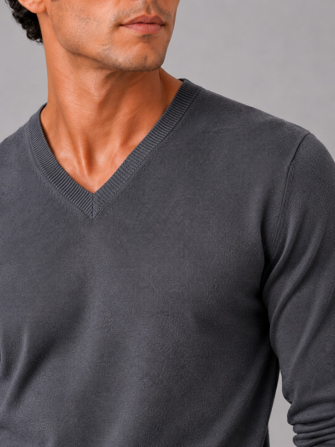 Men’s V-Neck Knit Jumper Slim Fit Long Sleeve Lightweight Autumn Pullover for Business Casual and Everyday Wear
