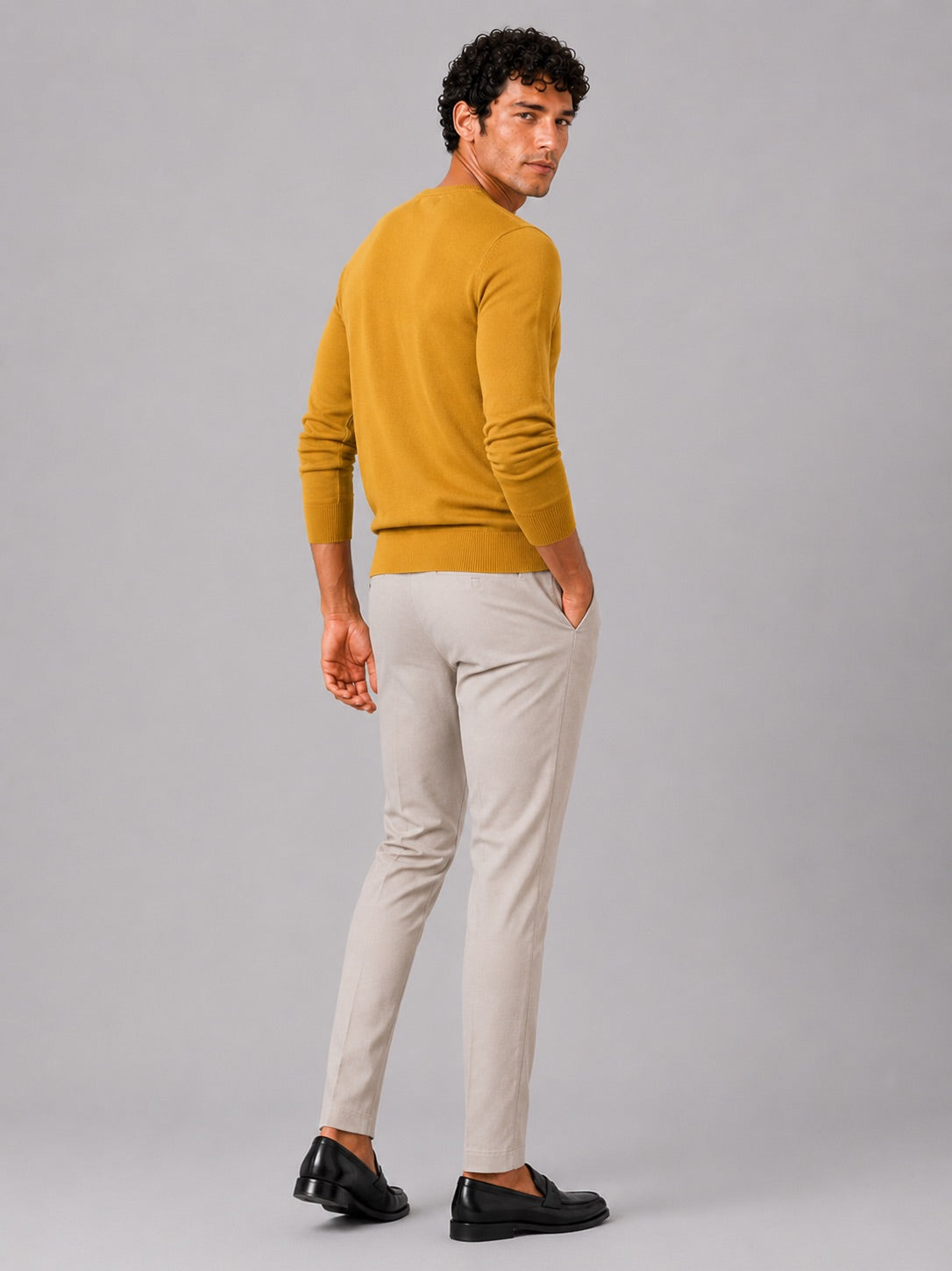 Men’s V-Neck Knit Jumper Slim Fit Long Sleeve Lightweight Autumn Pullover for Business Casual and Everyday Wear