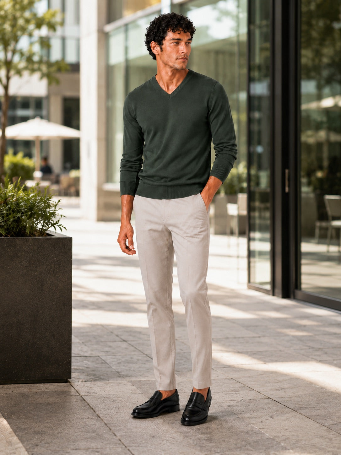 Men’s V-Neck Knit Jumper Slim Fit Long Sleeve Lightweight Autumn Pullover for Business Casual and Everyday Wear