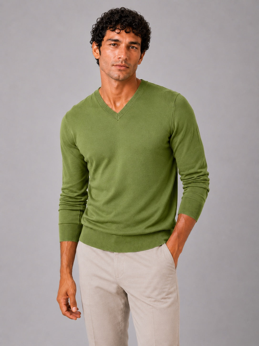 Men’s V-Neck Knit Jumper Slim Fit Long Sleeve Lightweight Autumn Pullover for Business Casual and Everyday Wear