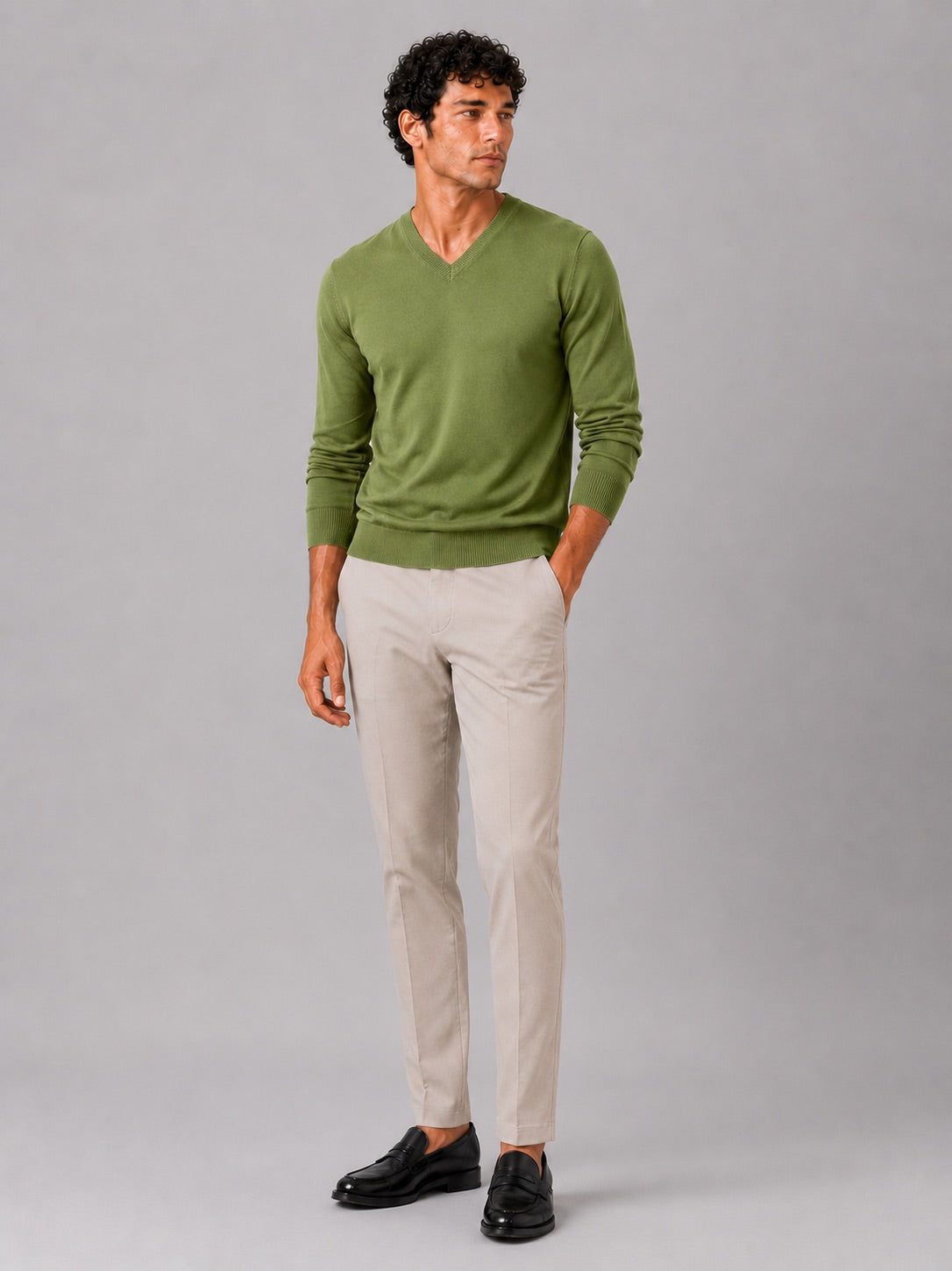 Men’s V-Neck Knit Jumper Slim Fit Long Sleeve Lightweight Autumn Pullover for Business Casual and Everyday Wear