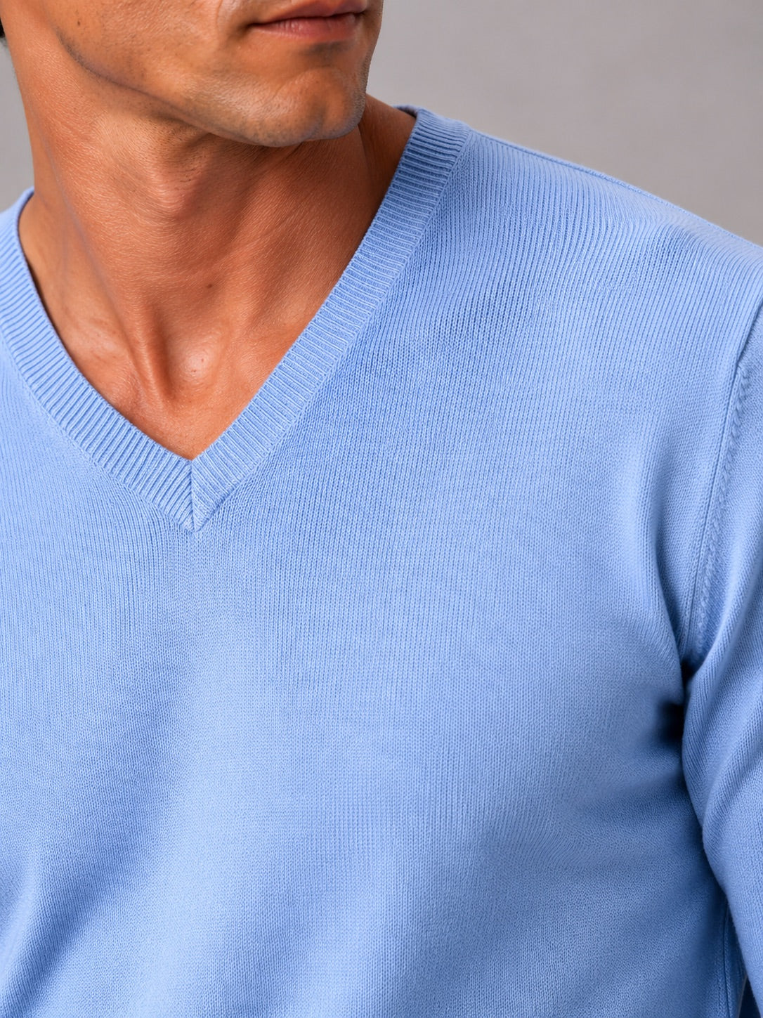Men’s V-Neck Knit Jumper Slim Fit Long Sleeve Lightweight Autumn Pullover for Business Casual and Everyday Wear