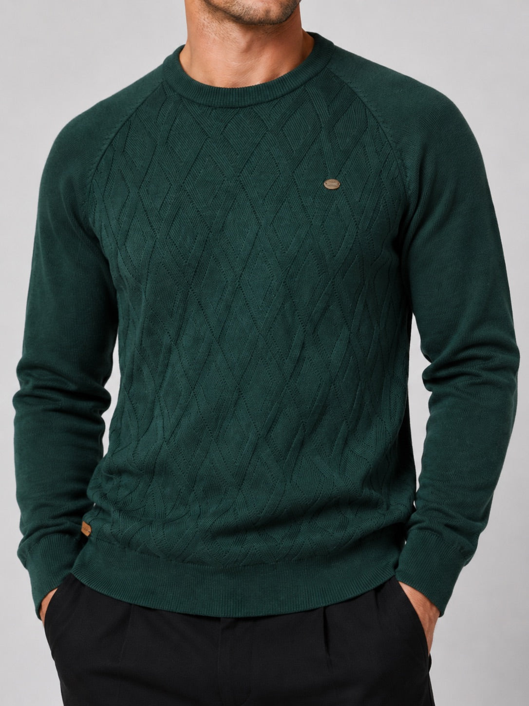 Men’s Argyle Jumper Crewneck Long Sleeve Knit Warm Winter Pullover for Business Casual and Everyday Wear