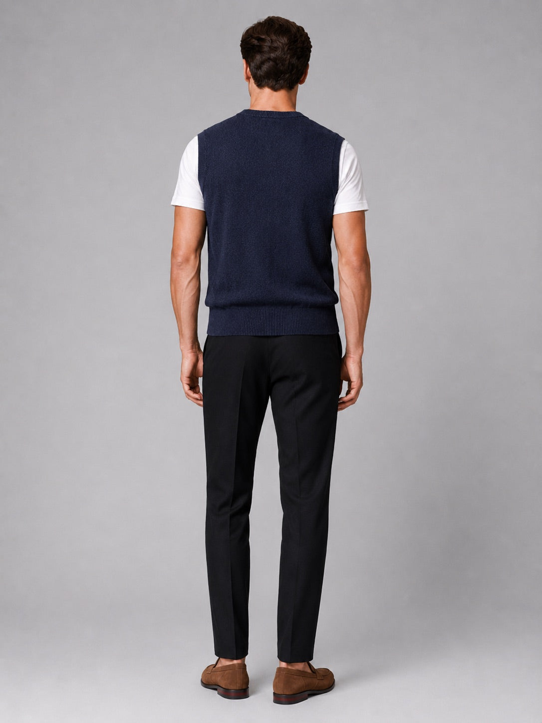 Men’s Sleeveless Jumper V-Neck Solid Colour Sleeveless Knit Autumn Winter Layer for Business Casual and Everyday Wear