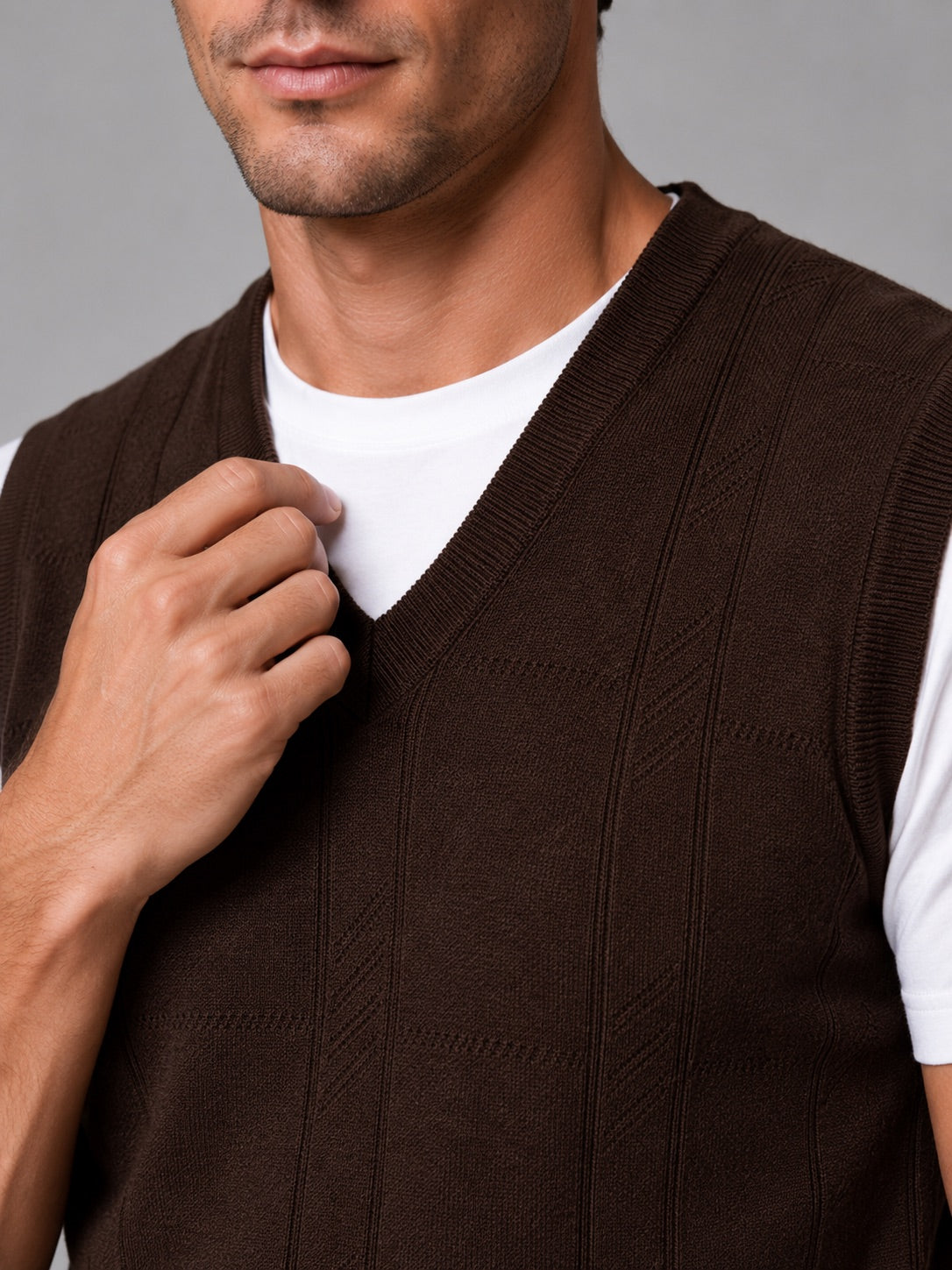 Men’s Sleeveless Jumper V-Neck Solid Colour Sleeveless Knit Autumn Winter Layer for Business Casual and Everyday Wear