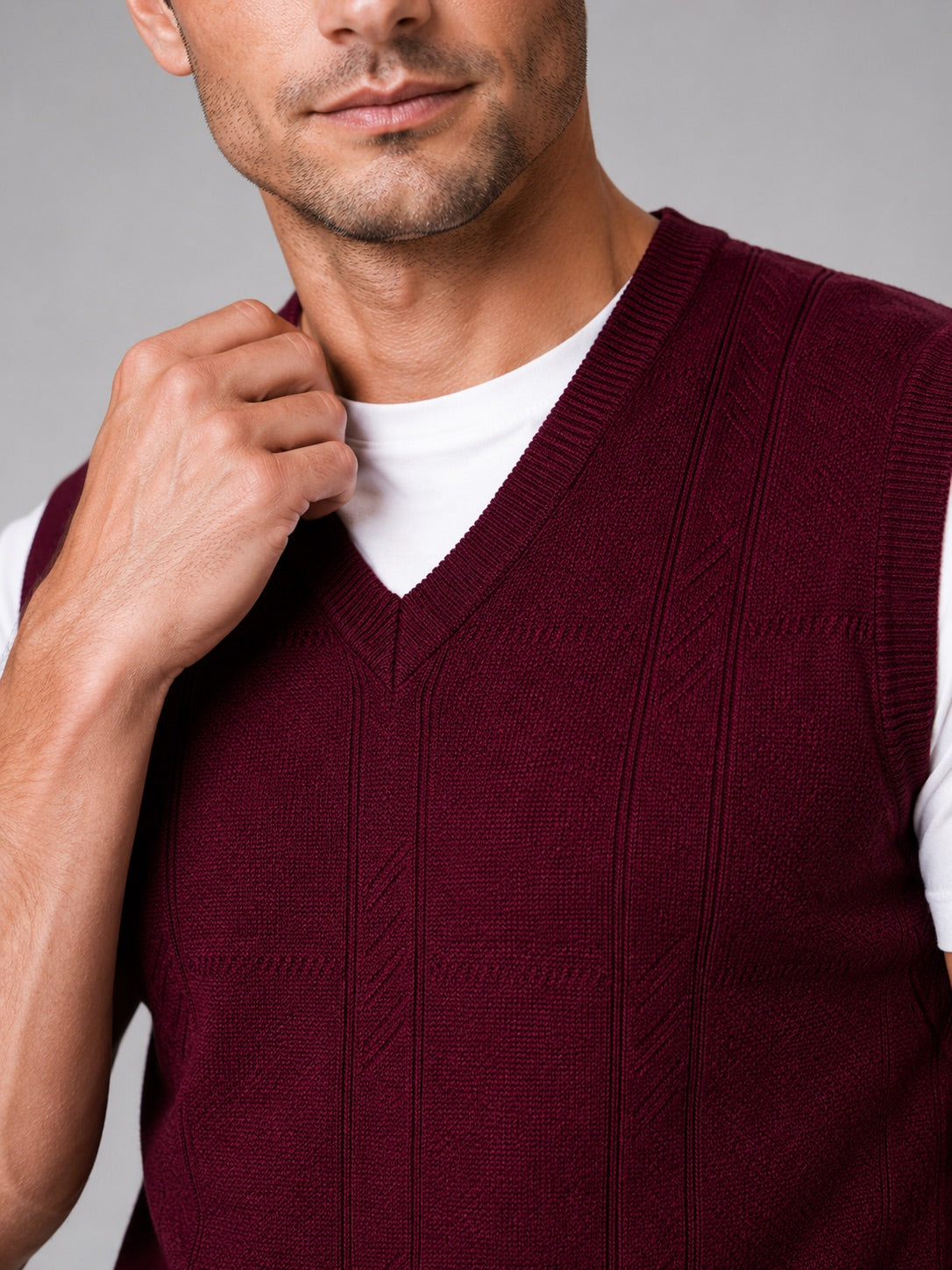 Men’s Sleeveless Jumper V-Neck Solid Colour Sleeveless Knit Autumn Winter Layer for Business Casual and Everyday Wear