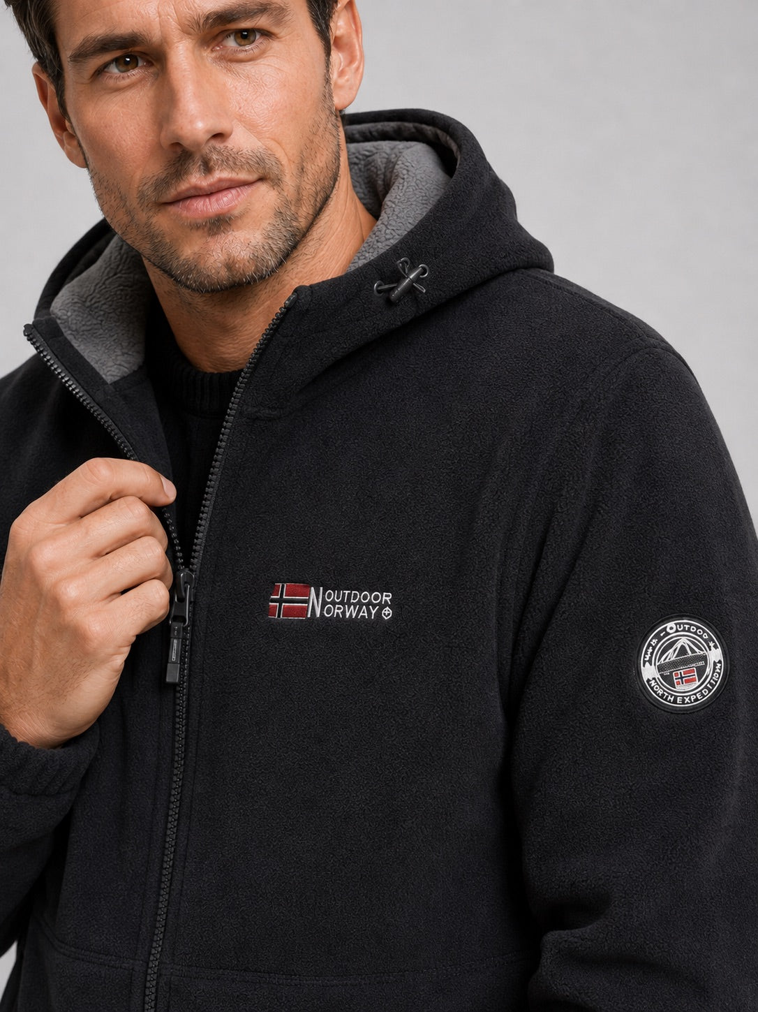 Men’s Hooded Fleece Jacket Windproof Thick Warm Winter Jacket for Hiking and Outdoor Wear