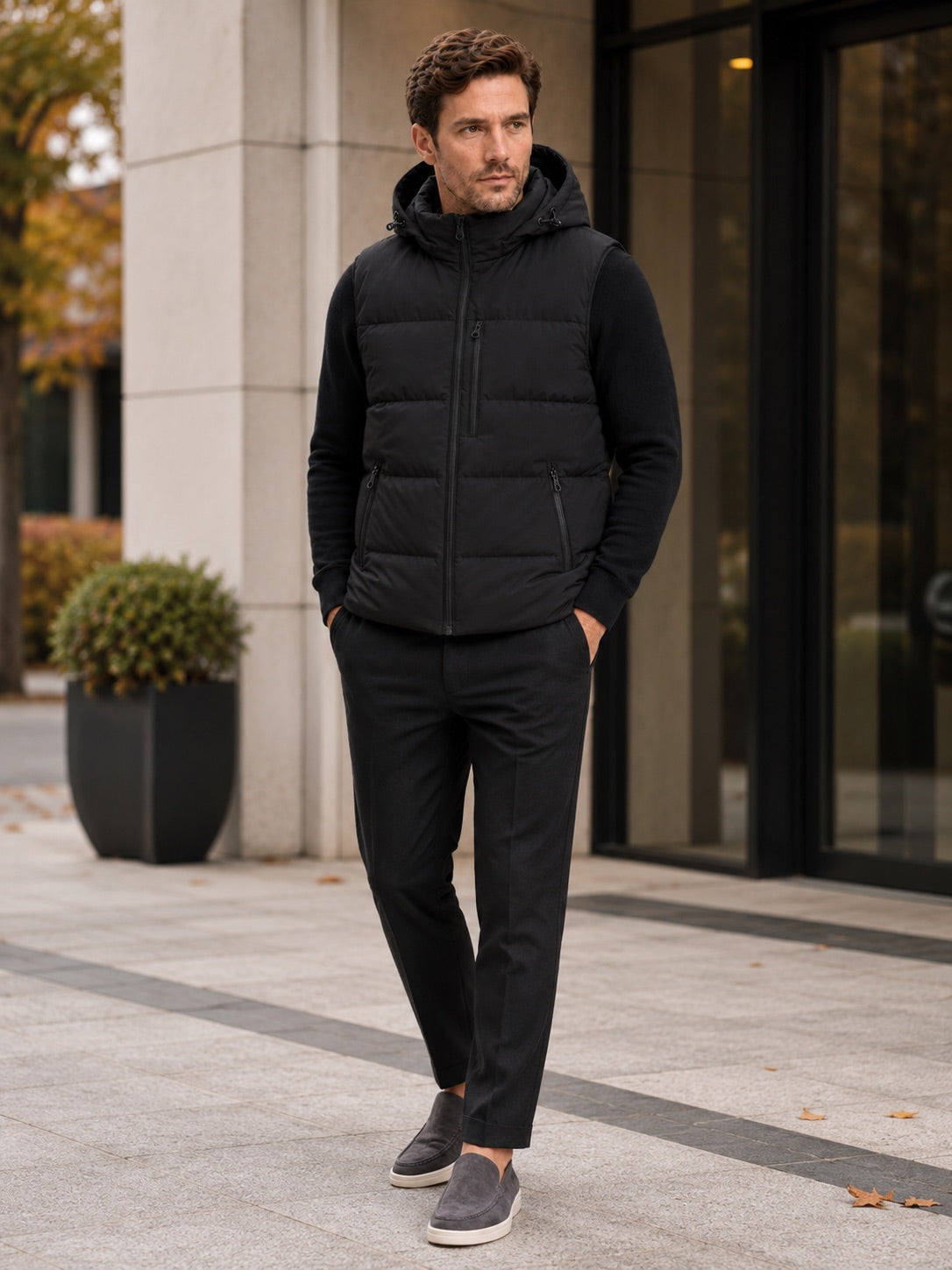 Men’s Hooded Puffer Gilet Windproof Zip-Up Thick Warm Autumn Winter Sleeveless Jacket for Casual and Outdoor Wear