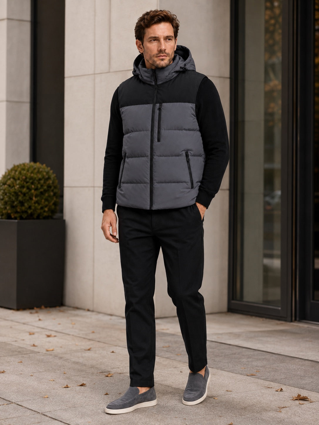 Men’s Hooded Puffer Gilet Windproof Zip-Up Thick Warm Autumn Winter Sleeveless Jacket for Casual and Outdoor Wear