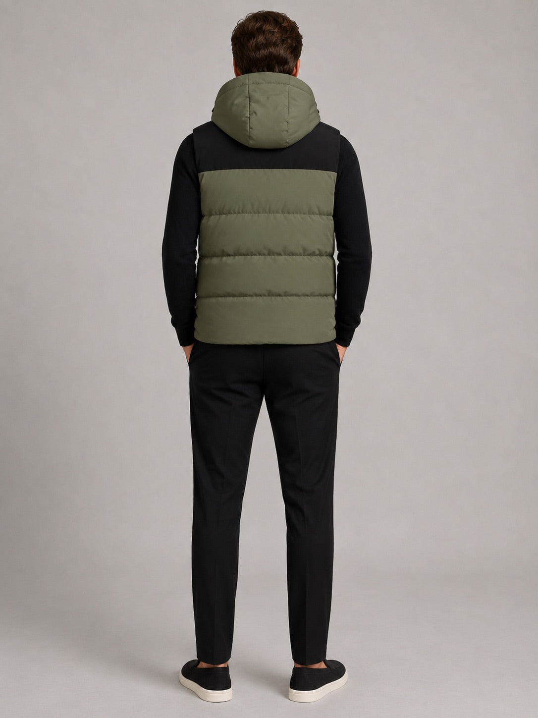 Men’s Hooded Puffer Gilet Windproof Zip-Up Thick Warm Autumn Winter Sleeveless Jacket for Casual and Outdoor Wear