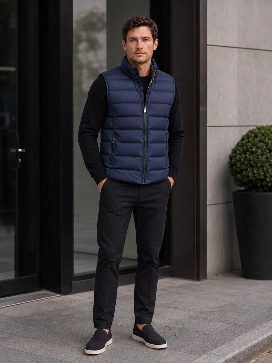 Men's Windproof Puffer Gilet Sleeveless Thick Warm Autumn Winter Jacket for Casual and Outdoor Wear