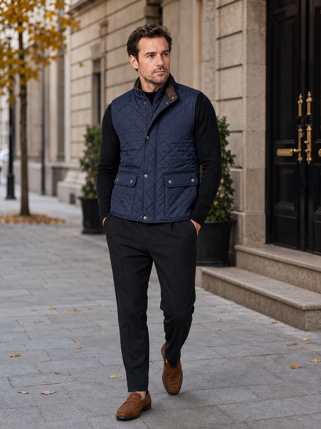 Men’s Quilted Gilet Polo Collar Multi-Pocket Padded Thick Autumn Winter Sleeveless Jacket for Casual and Outdoor Wear