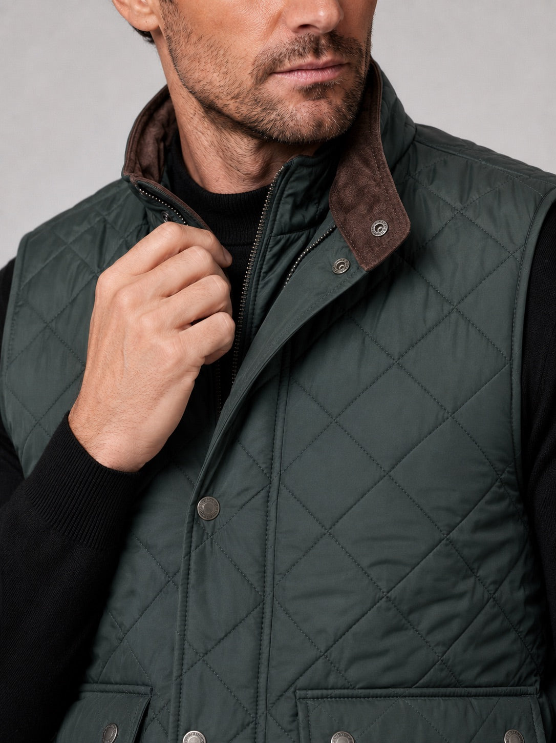 Men’s Quilted Gilet Polo Collar Multi-Pocket Padded Thick Autumn Winter Sleeveless Jacket for Casual and Outdoor Wear