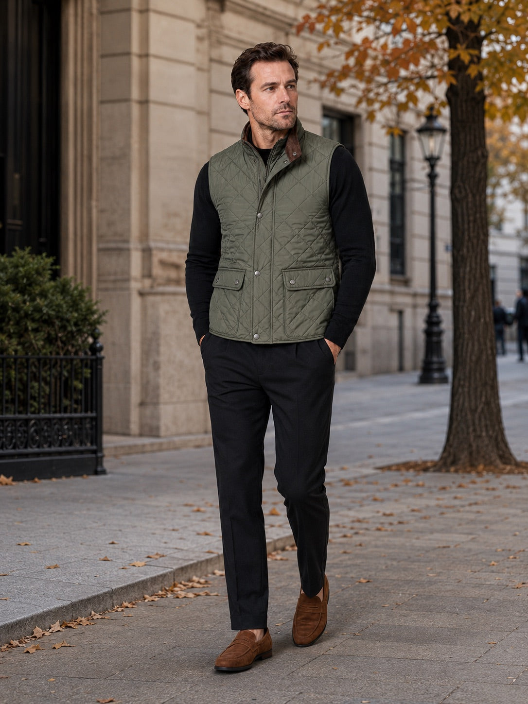 Men’s Quilted Gilet Polo Collar Multi-Pocket Padded Thick Autumn Winter Sleeveless Jacket for Casual and Outdoor Wear