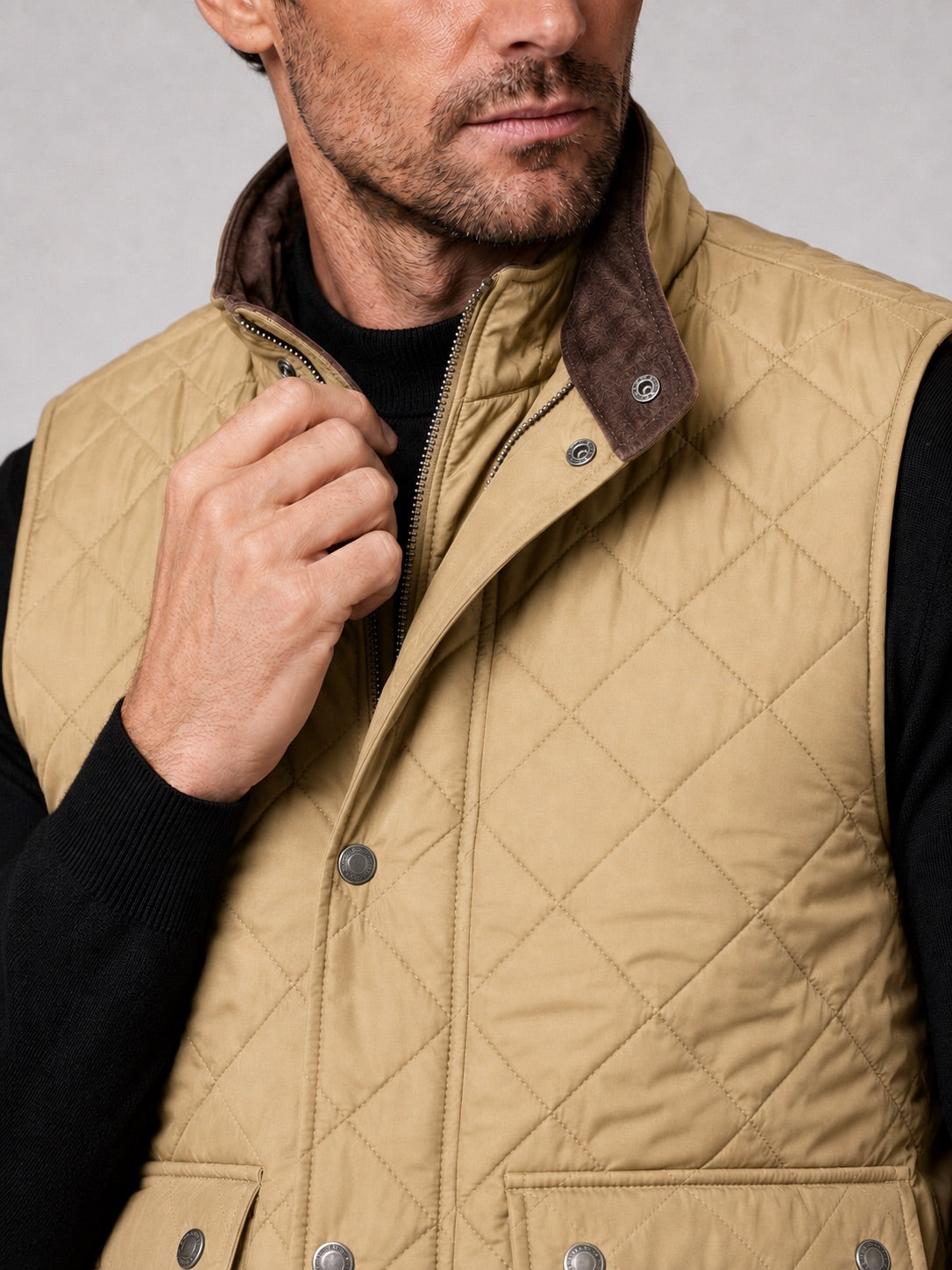 Men’s Quilted Gilet Polo Collar Multi-Pocket Padded Thick Autumn Winter Sleeveless Jacket for Casual and Outdoor Wear