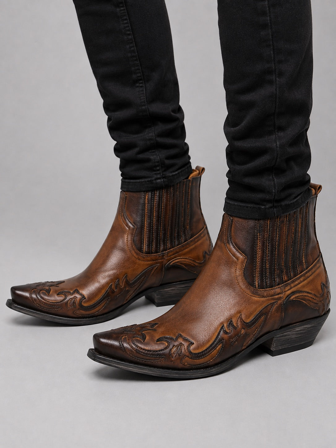 Men’s Western Cowboy Boots Embroidered Pointed Toe Leather Ankle Boots for Casual and Everyday Wear