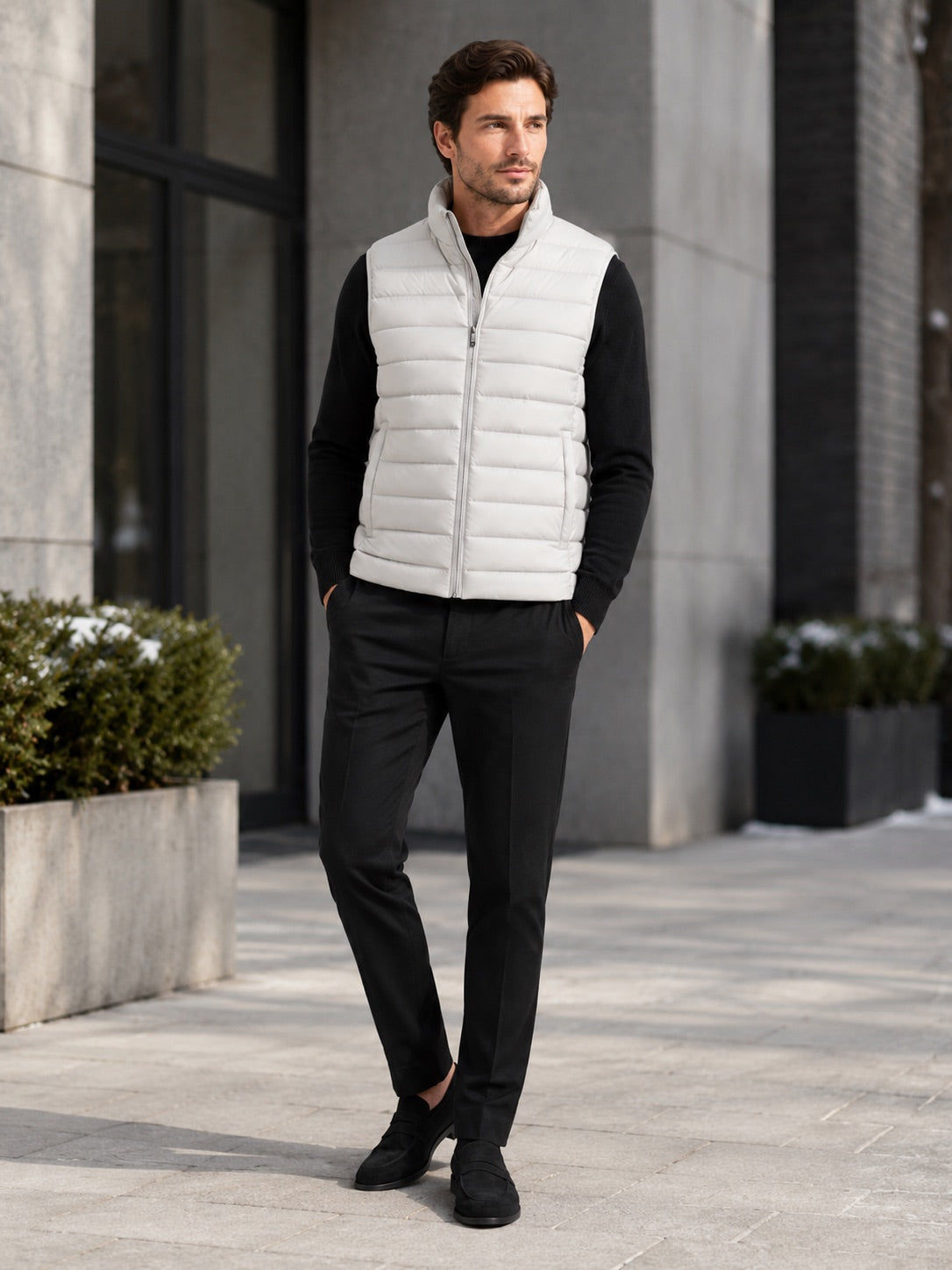Men’s Down Gilet Thick Warm Zip-Up Windproof Waterproof Winter Puffer Gilet for Outdoor and Everyday Wear