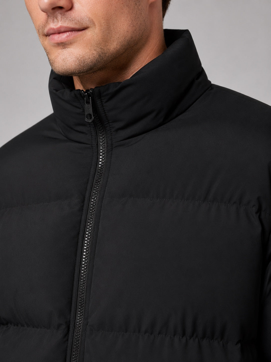 Men’s Puffer Jacket Stand Collar Thick Warm Winter Coat for Outdoor and Everyday Wear