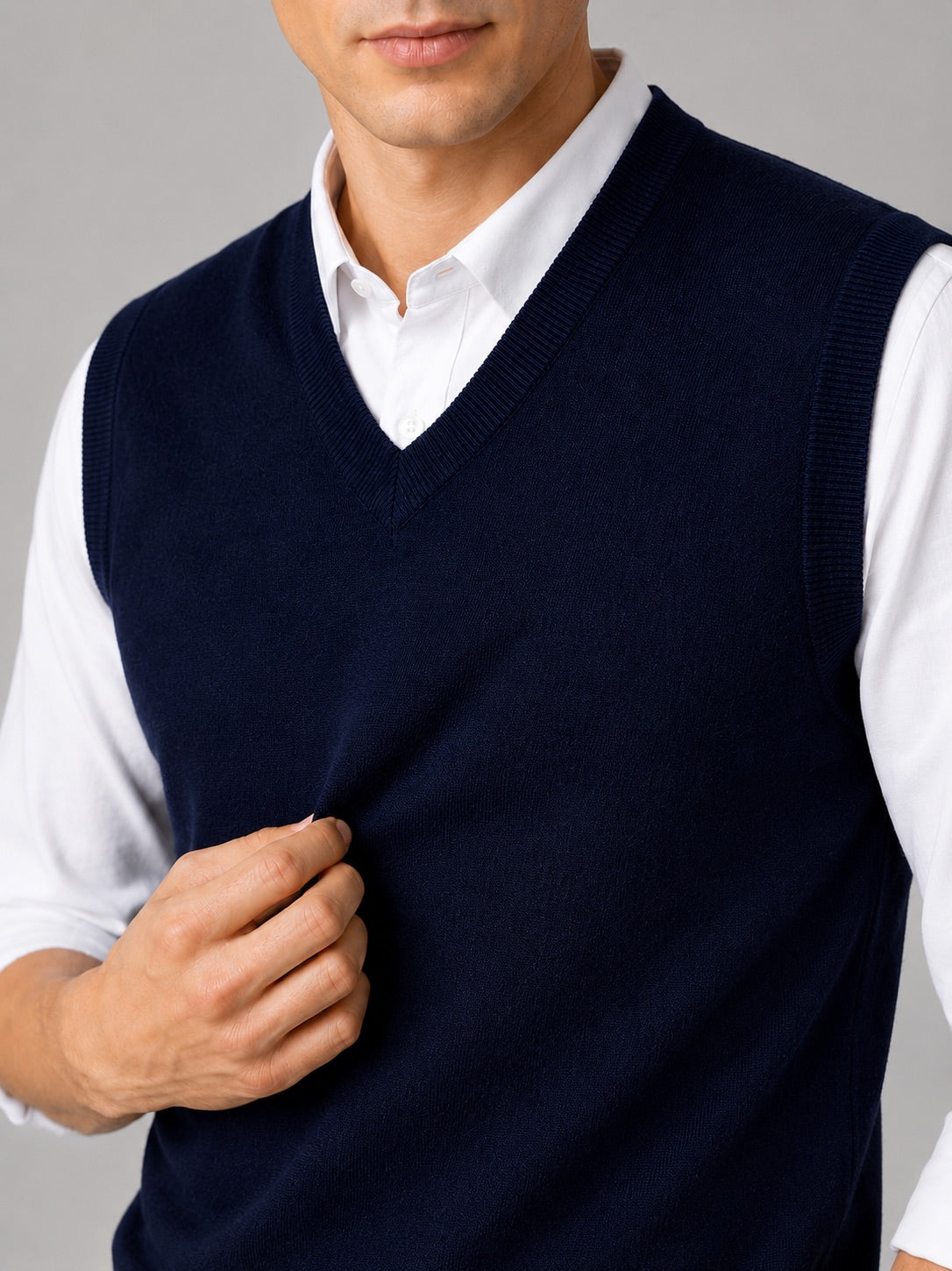 Men’s Sleeveless Jumper V-Neck Solid Colour Knit Autumn Winter Layer for Business Casual and Everyday Wear