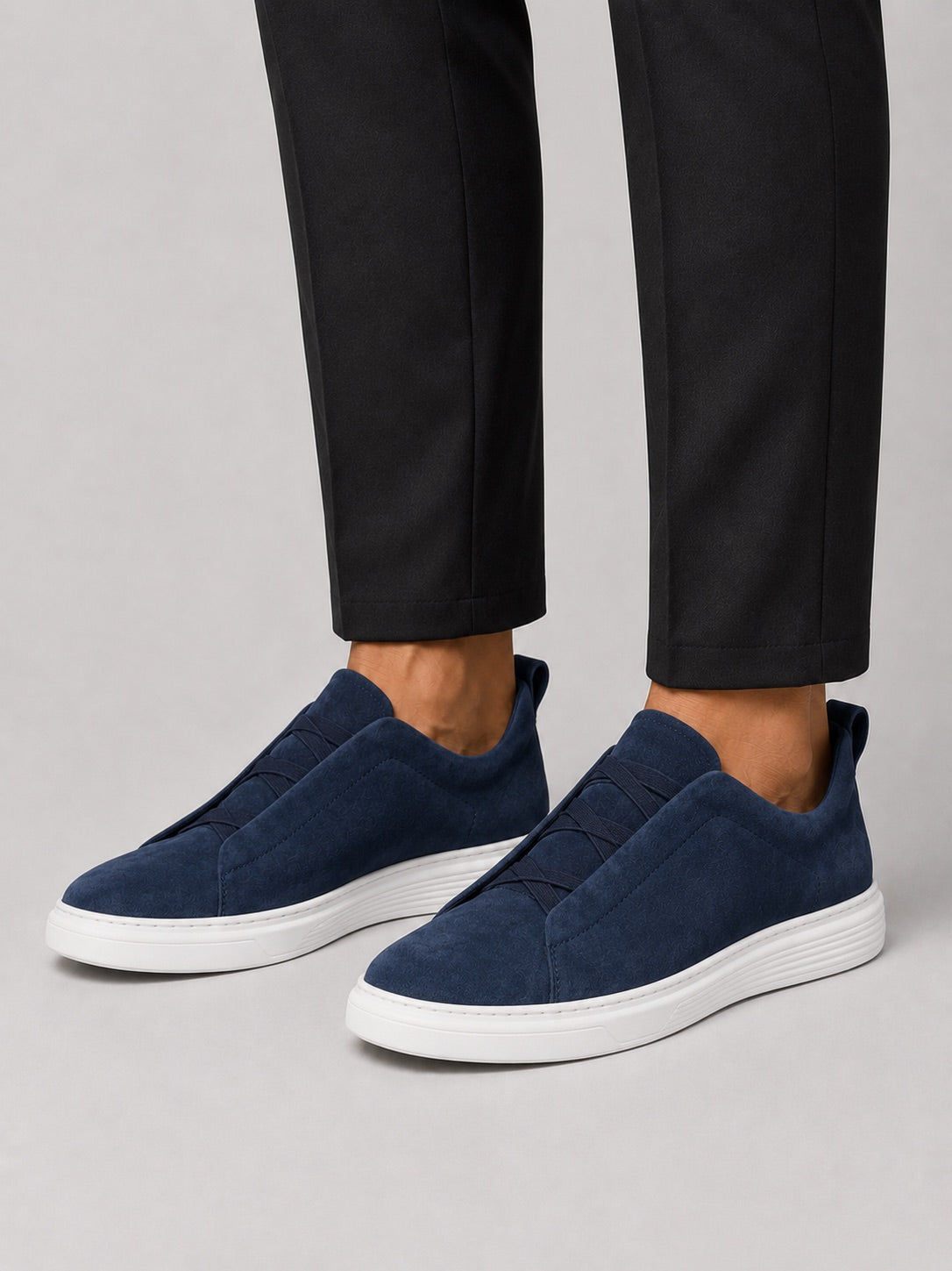 Men’s Suede Slip-On Trainers Lightweight Comfortable Casual Summer Shoes for Travel and Everyday Wear
