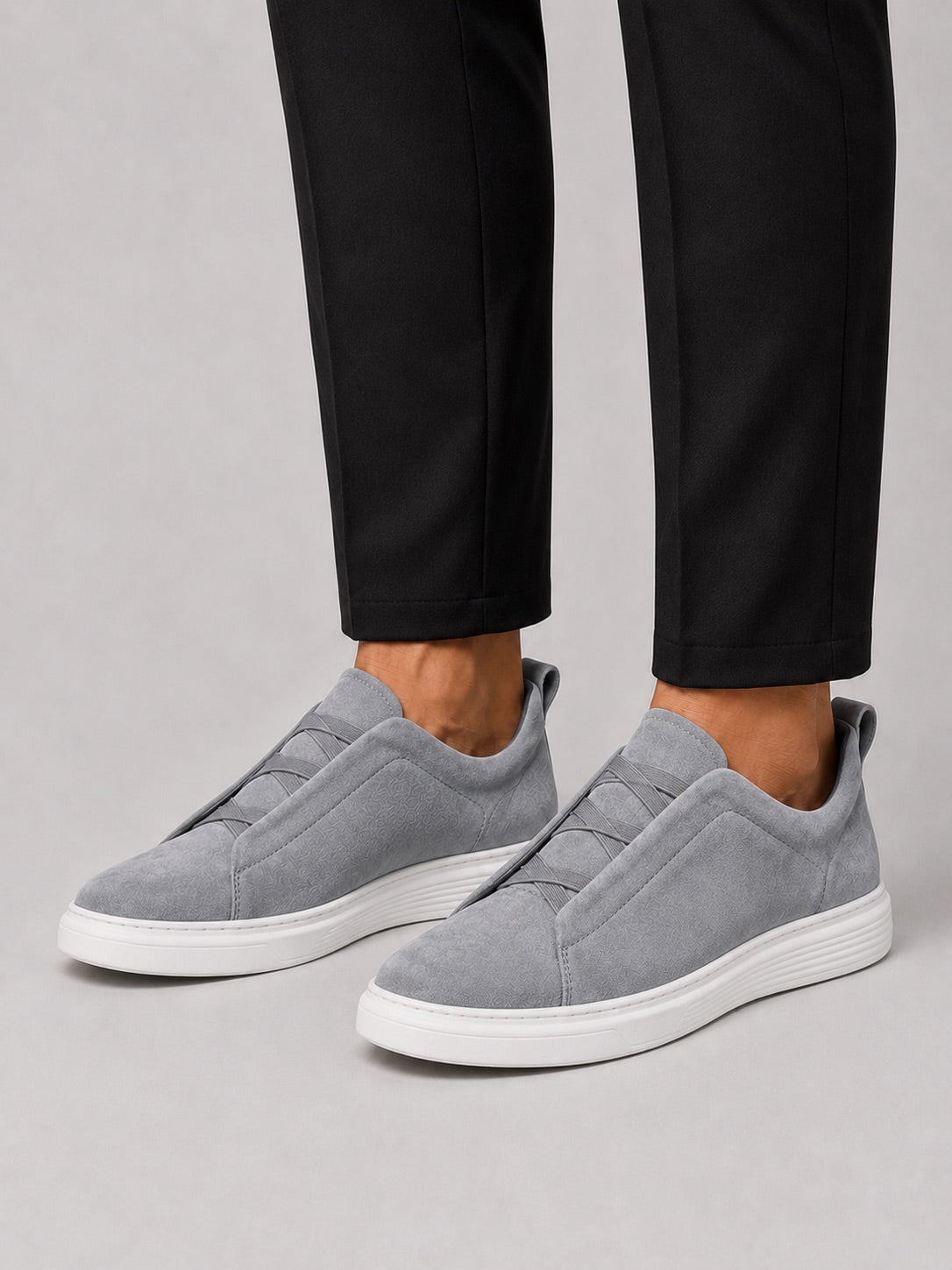 Men’s Suede Slip-On Trainers Lightweight Comfortable Casual Summer Shoes for Travel and Everyday Wear