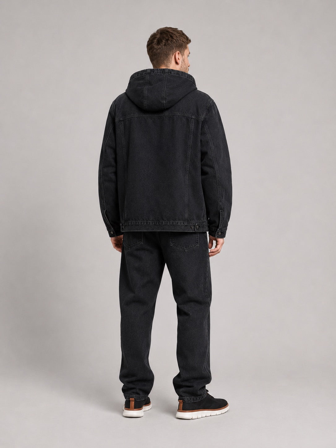 Men’s Hooded Denim Jacket Windproof Large Pocket Autumn Jacket for Streetwear and Everyday Wear