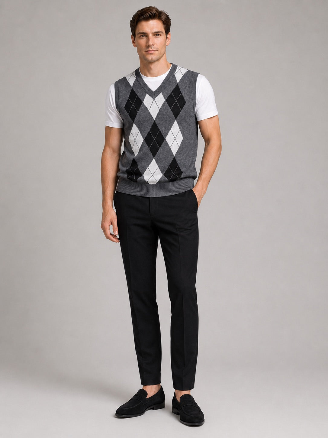 Men’s Argyle Sleeveless Jumper V-Neck Slim Fit Knit Autumn Winter Layer for Business Casual and Everyday Wear