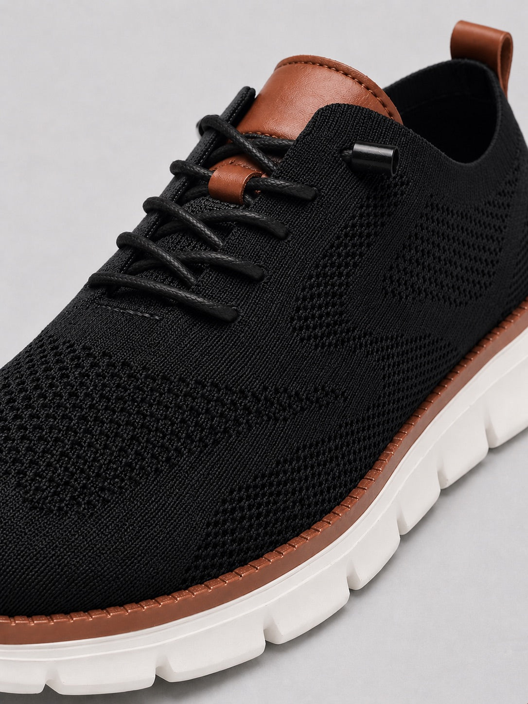 Men’s Mesh Trainers Lightweight Breathable Lace-Up Casual Shoes for Summer Travel and Everyday Wear