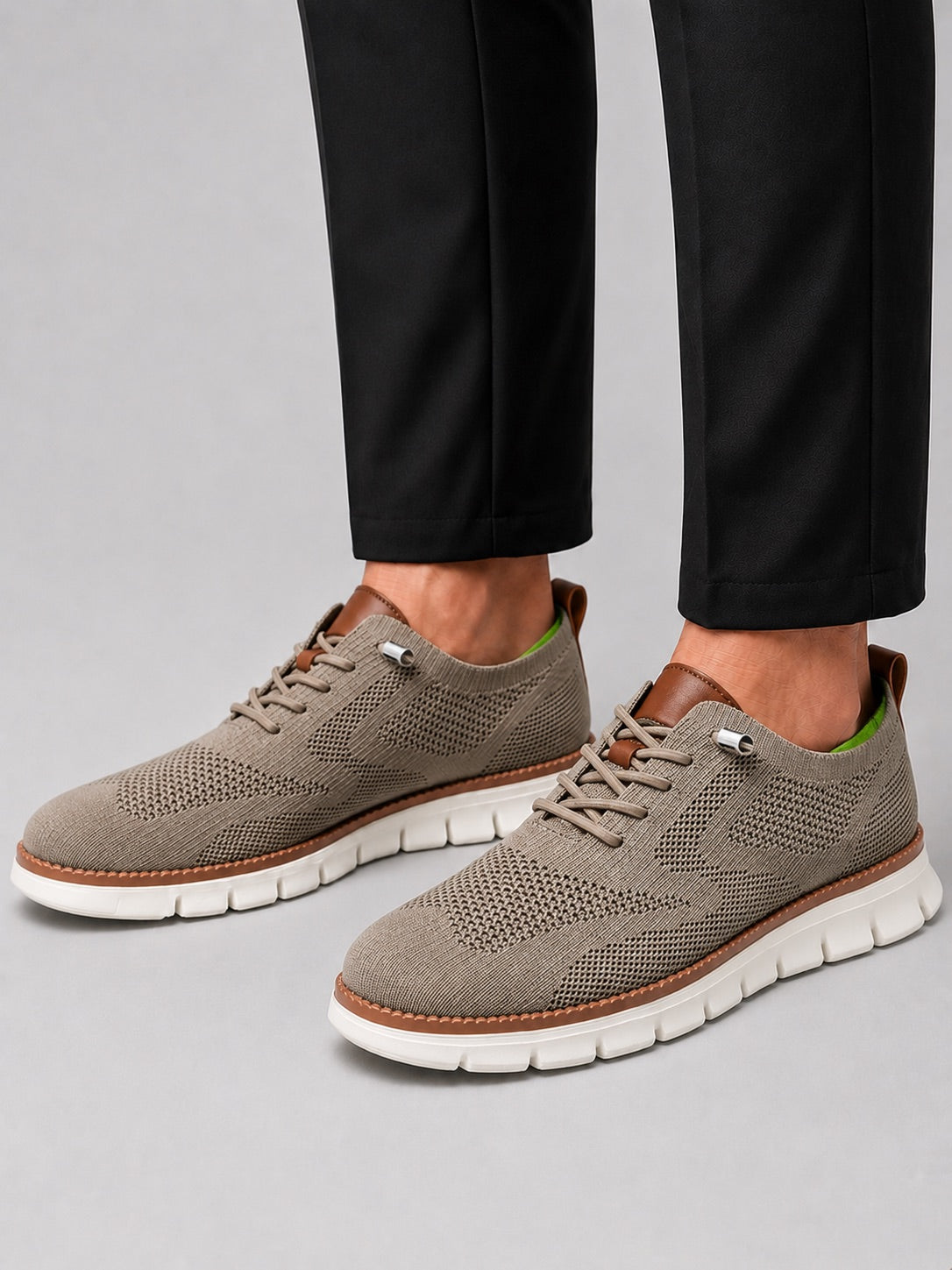 Men’s Mesh Trainers Lightweight Breathable Lace-Up Casual Shoes for Summer Travel and Everyday Wear