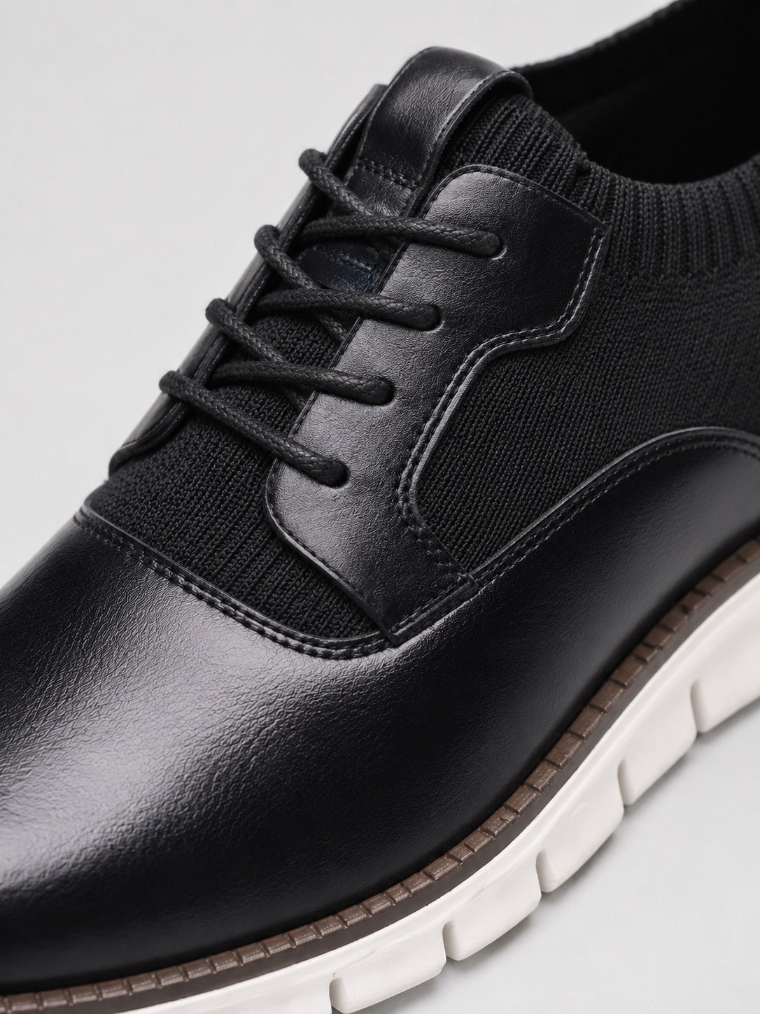 Men’s Comfort Dress Shoes Lace-Up Round Toe Non-Slip Casual Business Shoes for Office and Everyday Wear