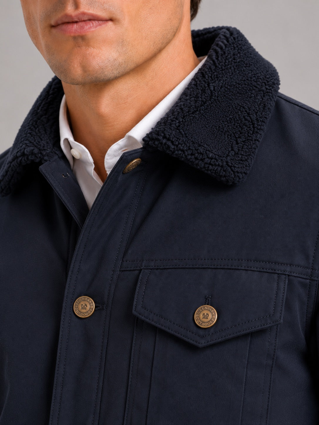 Men’s Fleece Autumn Jacket Thick Warm Windproof Winter Jacket with Fur Collar for Outdoor and Everyday Wear