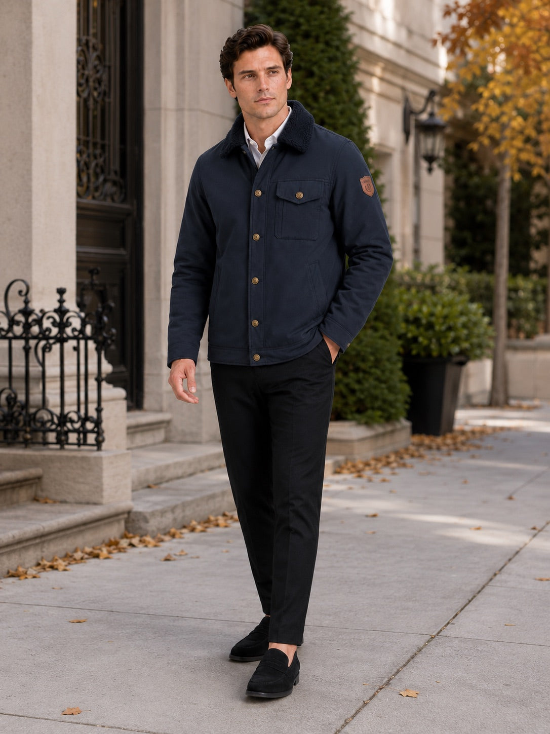 Men’s Fleece Autumn Jacket Thick Warm Windproof Winter Jacket with Fur Collar for Outdoor and Everyday Wear