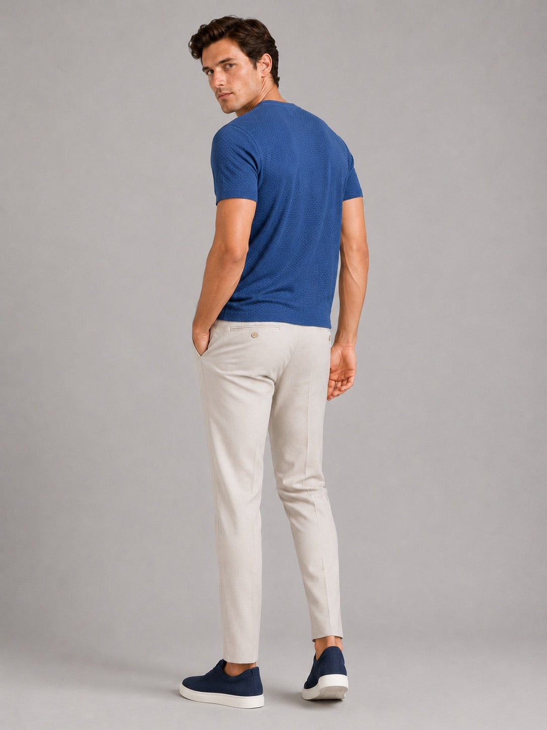 Men’s Mesh Crew Neck T-Shirt Breathable Lightweight Stretch Summer Top for Casual and Everyday Wear
