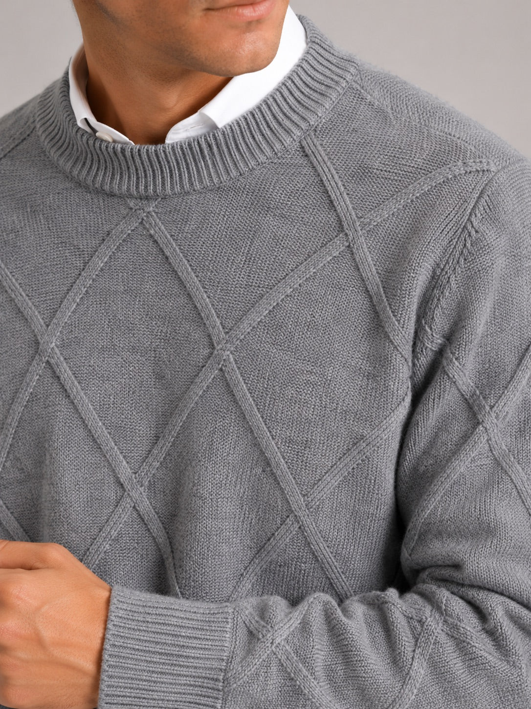 Men’s Cable Knit Jumper Crew Neck Loose Fit Warm Autumn Winter Pullover for Casual and Everyday Wear