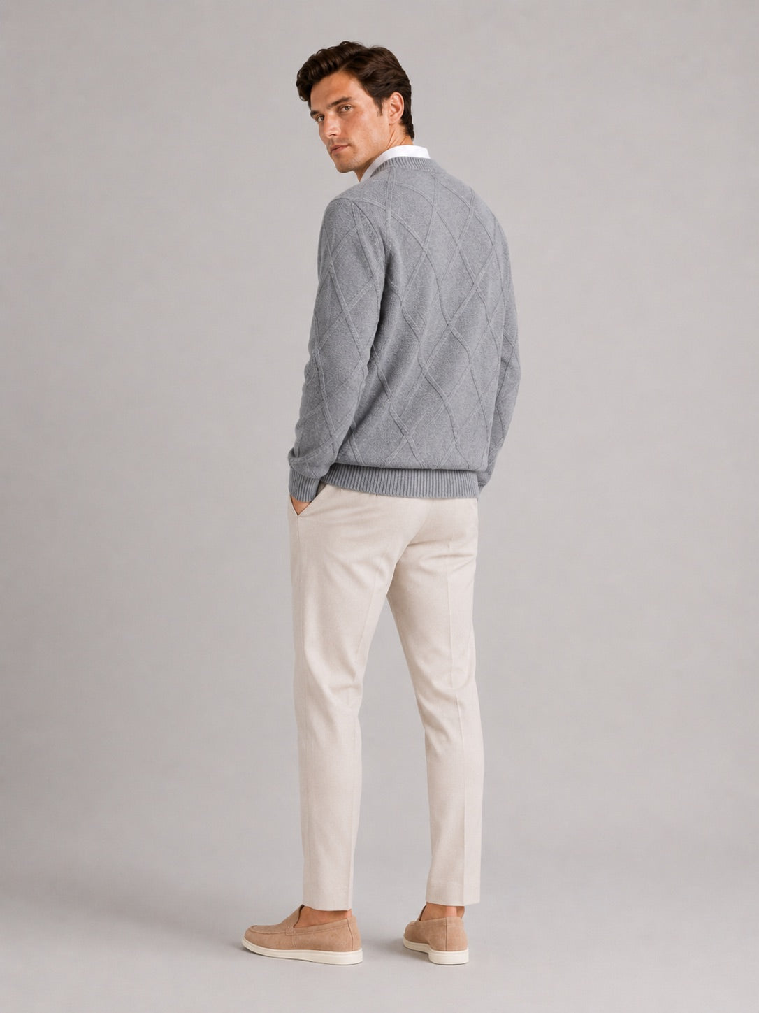 Men’s Cable Knit Jumper Crew Neck Loose Fit Warm Autumn Winter Pullover for Casual and Everyday Wear