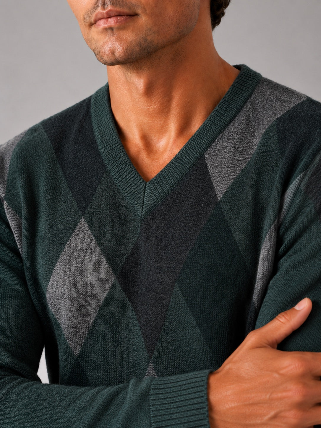 Men’s Check V-Neck Knit Jumper Long Sleeve Autumn Pullover for Business Casual and Everyday Wear